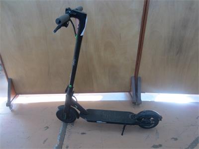 08/2025/7 - 02 monopattini elettrici usati sprovvisti di caricabatteria e/o accessori